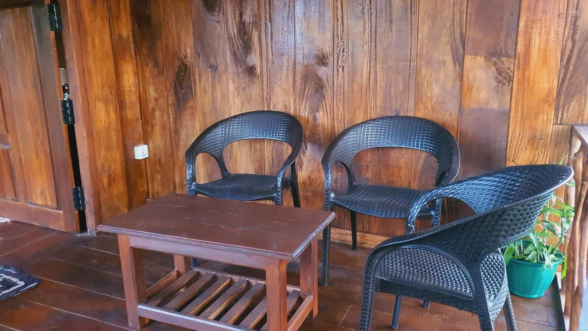 Sigiriya Rock View Tree House Villa Lodge